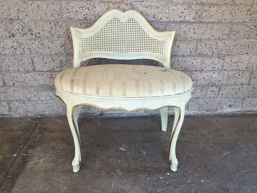 Dixie Chair - Needs To Be Reupholstered [Photo 1]