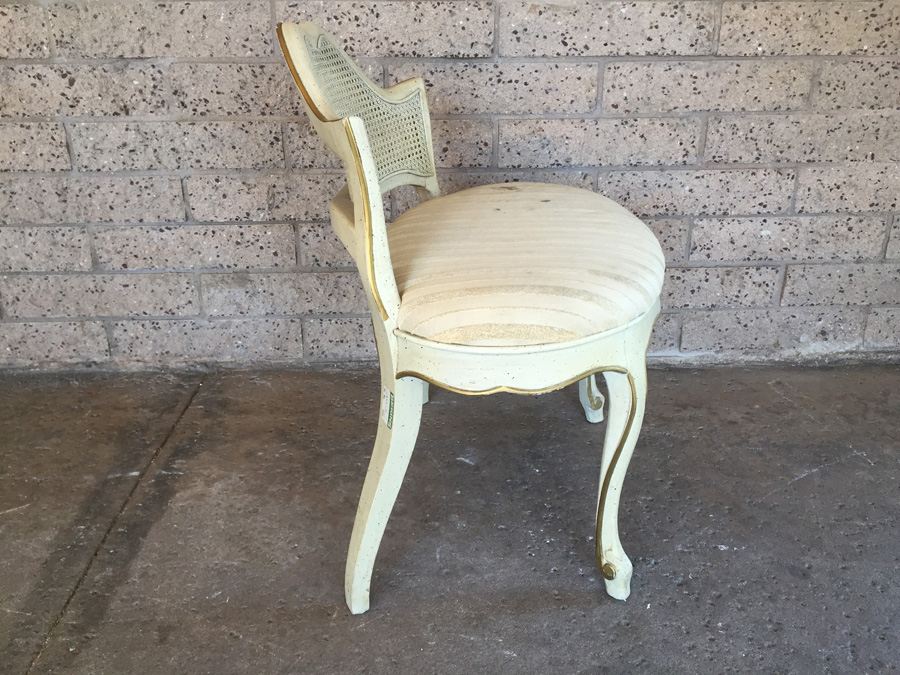 Dixie Chair - Needs To Be Reupholstered [Photo 6]