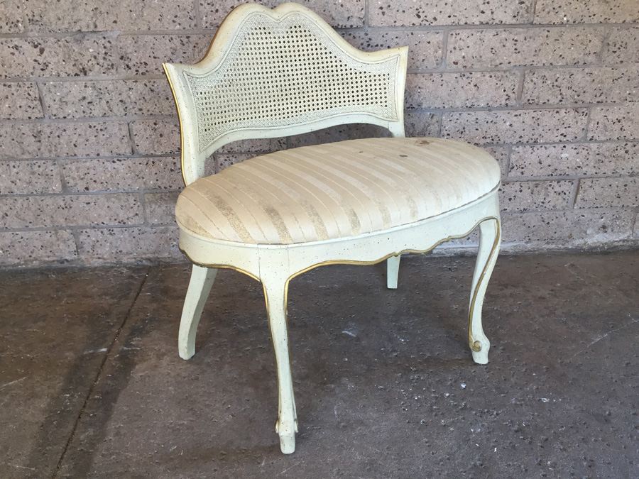 Dixie Chair - Needs To Be Reupholstered [Photo 7]