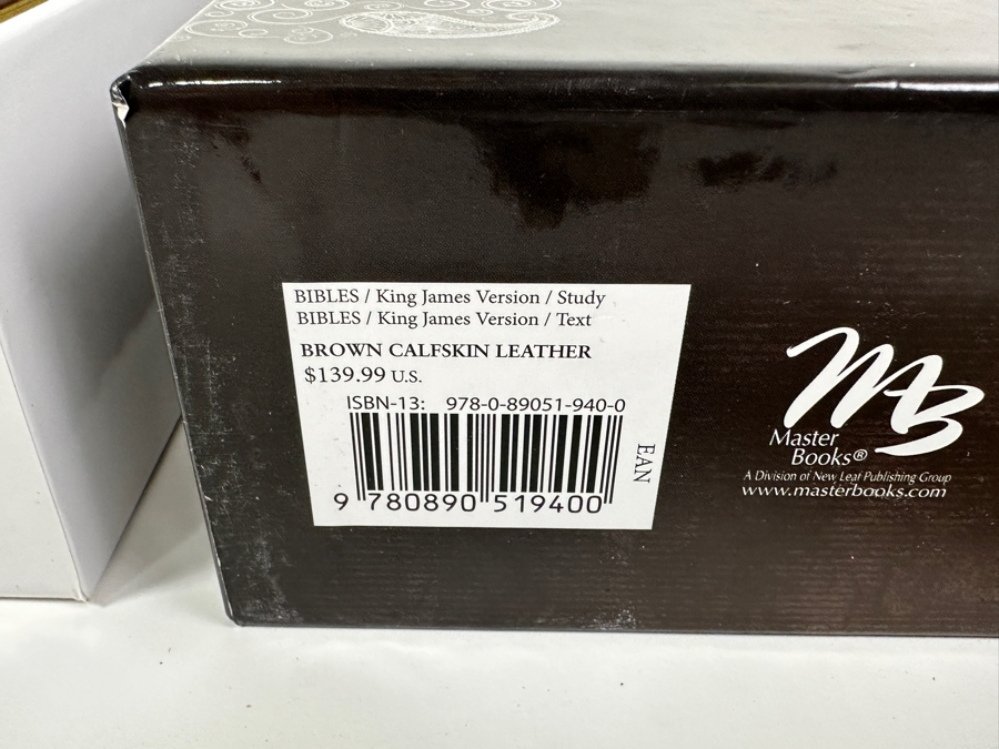 New King James Version Brown Calfskin Leather Bible Retails $139 [Photo 4]