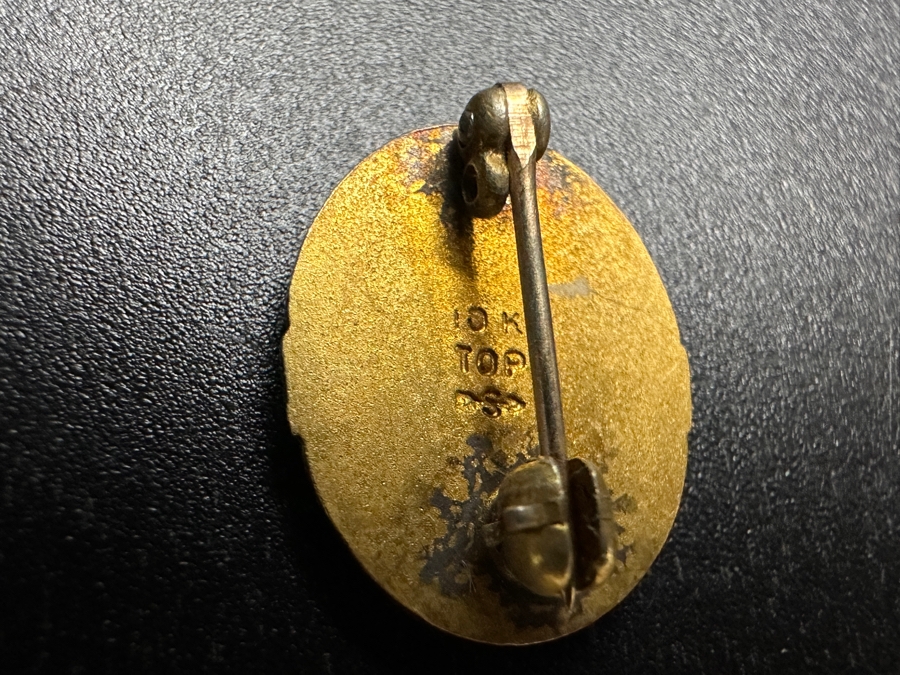 10K Gold John Deere 5-Year Employee Service Pin 1.7g [Photo 4]