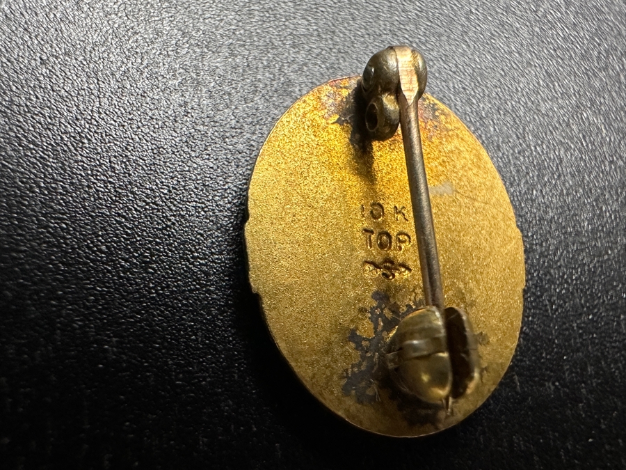 10K Gold John Deere 5-Year Employee Service Pin 1.7g [Photo 3]