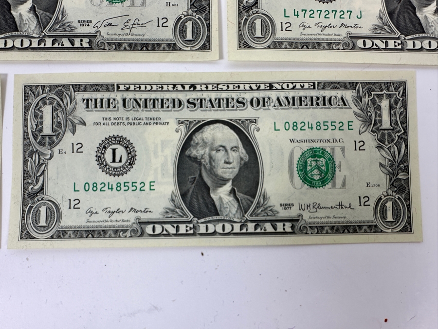 (22) Uncirculated One $1 Dollar Bills From The 1974 & 1977 And (1) 1976 Uncirculated $2 Dollar Bill [Photo 18]