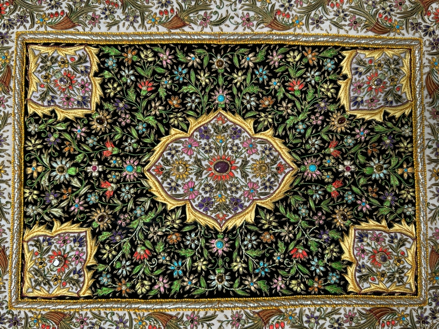 Vintage Zardozi Embroidered Wall Hanging Tapestry With Semi-Precious Stones 26 X 21 [Photo 3]