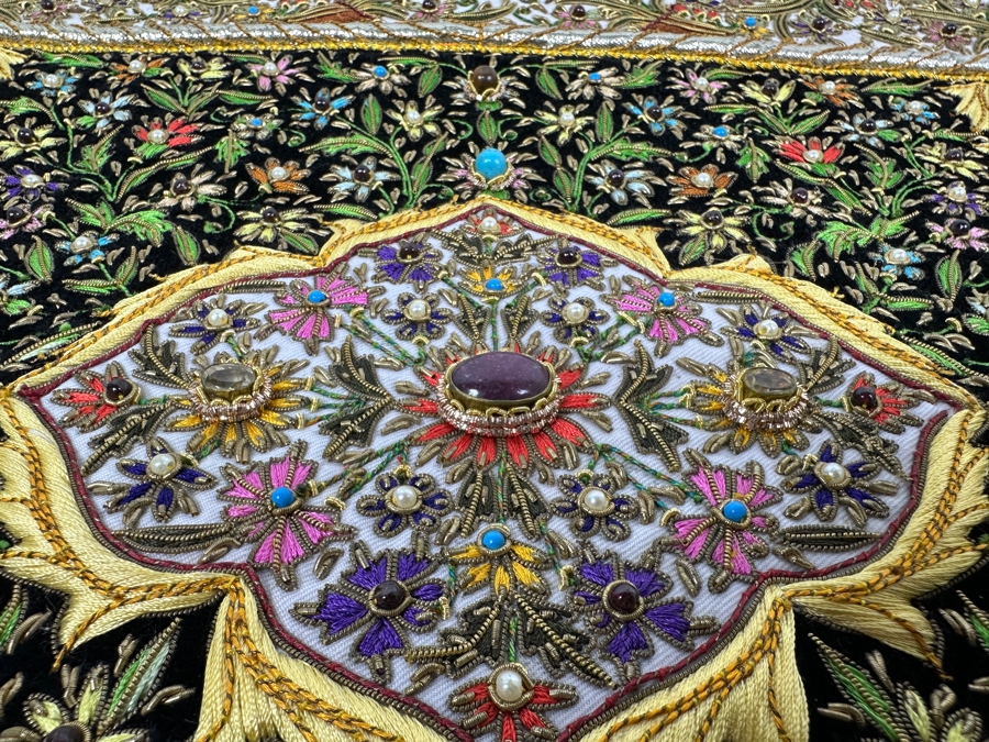 Vintage Zardozi Embroidered Wall Hanging Tapestry With Semi-Precious Stones 26 X 21 [Photo 9]