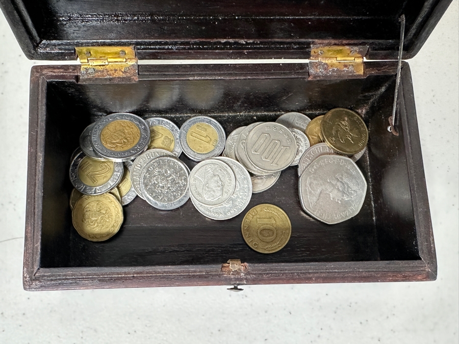 Vintage Chinese Inlaid Mother Of Pearl Dragon Box With Foreign Coins (See Photos) 5.75W X 3.25D X 2H [Photo 9]