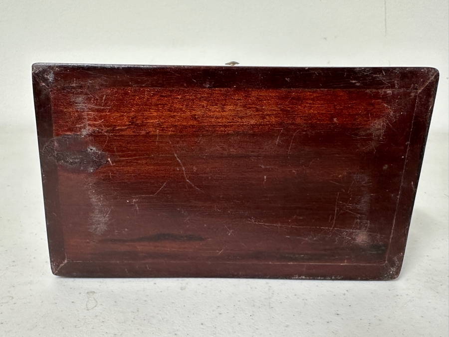 Vintage Chinese Inlaid Mother Of Pearl Dragon Box With Foreign Coins (See Photos) 5.75W X 3.25D X 2H [Photo 8]