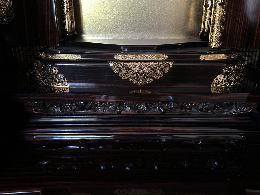 Japanese Butsudan Buddhist Altar 39W X 28D X 70H With Vases And Accessories - See Photos - Estimate $5,000+ [Photo 19]