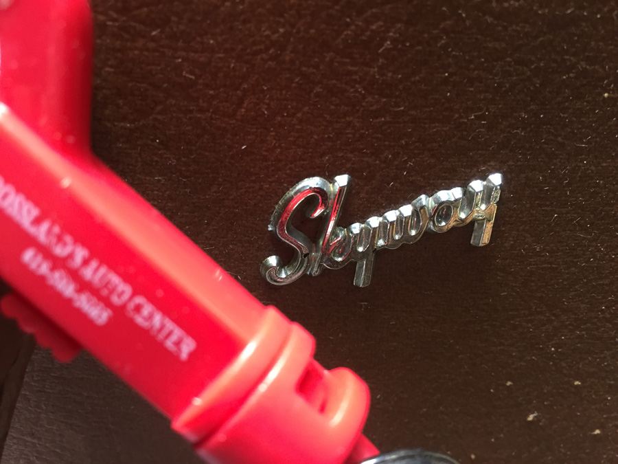 Vintage Skyway Luggage with Key - Great Condition [Photo 3]