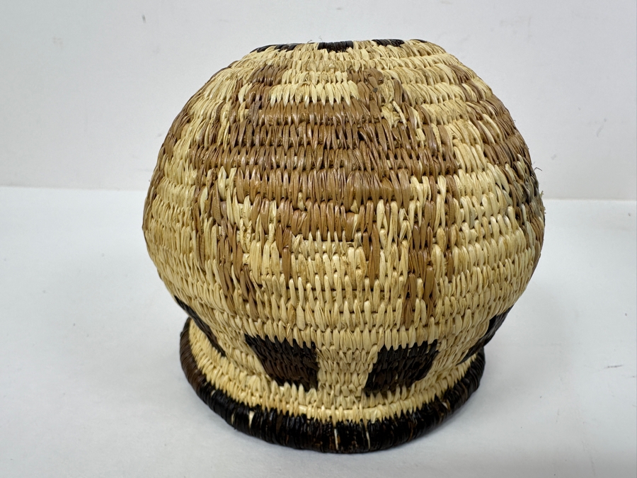 Just Added - Vintage Hand Woven Rainforest Basket From Panama 3.25H [Photo 7]