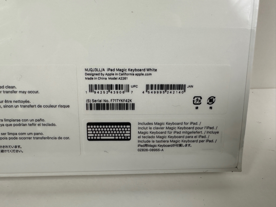 New in Box - Apple iPad Magic Keyboard Model A2261 [Photo 4]