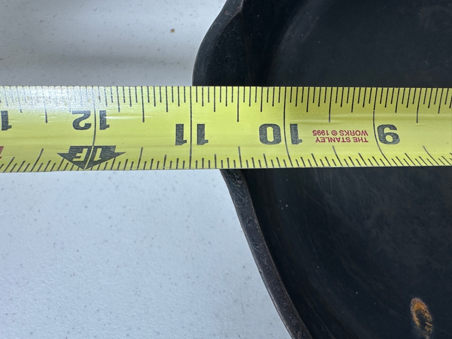 Wagner Ware 11' Cast Iron Skillet  [Photo 4]