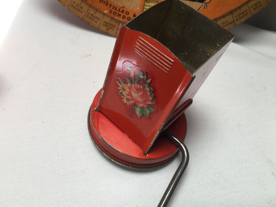 Vintage Kitchen Lot - Includes Wagner Ware Cast Iron Skillet [Photo 8]