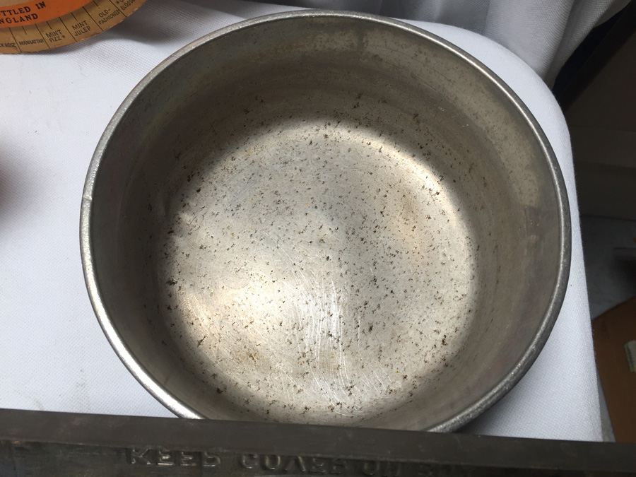 Vintage Kitchen Lot - Includes Wagner Ware Cast Iron Skillet [Photo 11]