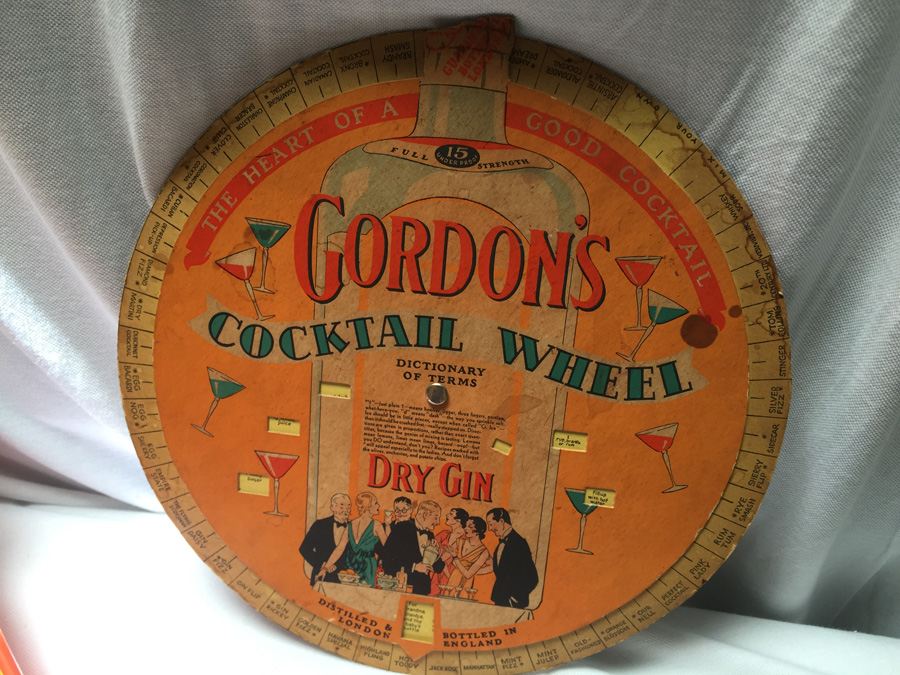 Vintage Kitchen Lot - Includes Wagner Ware Cast Iron Skillet [Photo 2]