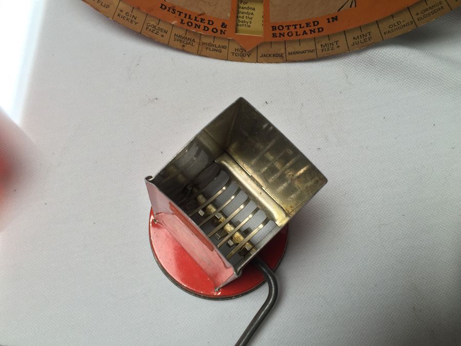 Vintage Kitchen Lot - Includes Wagner Ware Cast Iron Skillet [Photo 10]