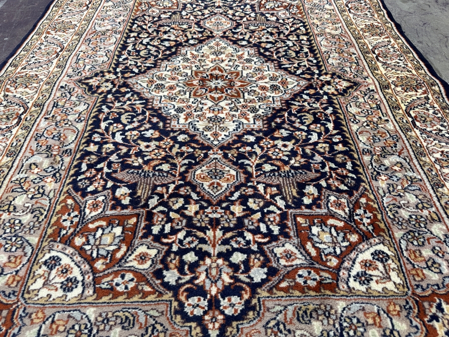 Just Added - Hand Knotted Wool Persian Area Rug 48 X 71 [Photo 4]