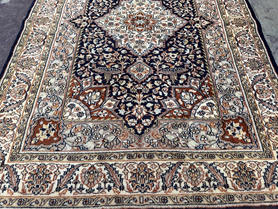 Just Added - Hand Knotted Wool Persian Area Rug 48 X 71 [Photo 2]