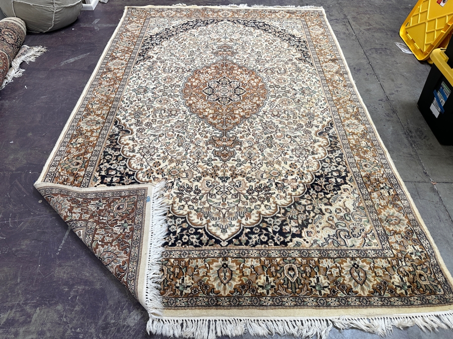 Just Added - Hand Knotted Wool Persian Area Rug 73 X 112 [Photo 9]