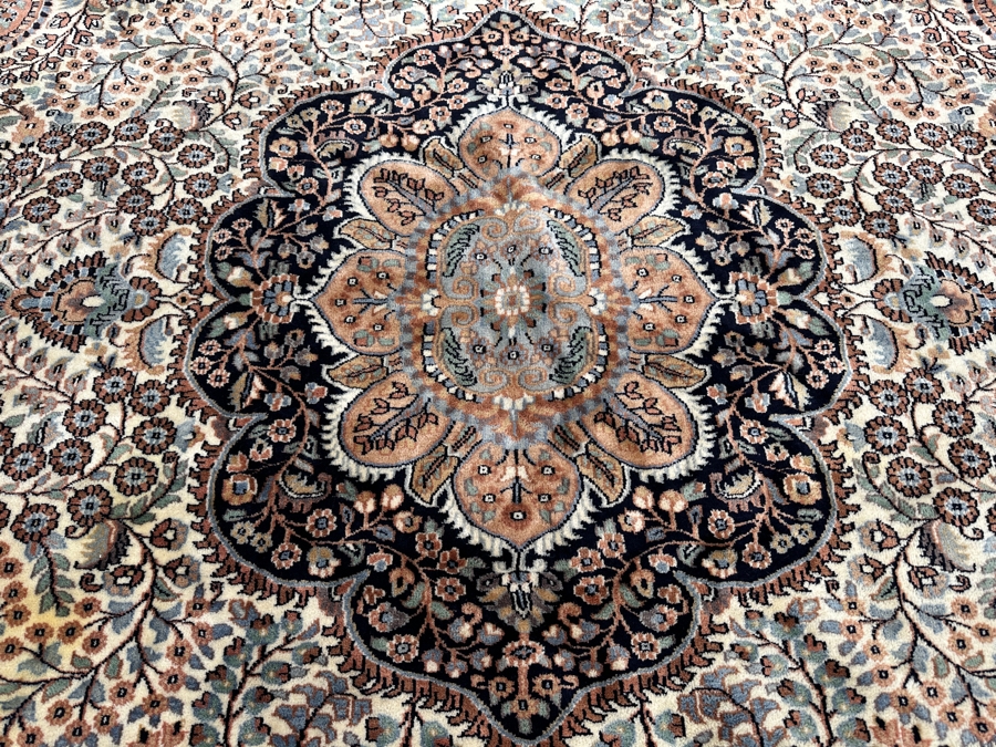 Just Added - Hand Knotted Wool Persian Area Rug 107 X 150 [Photo 7]