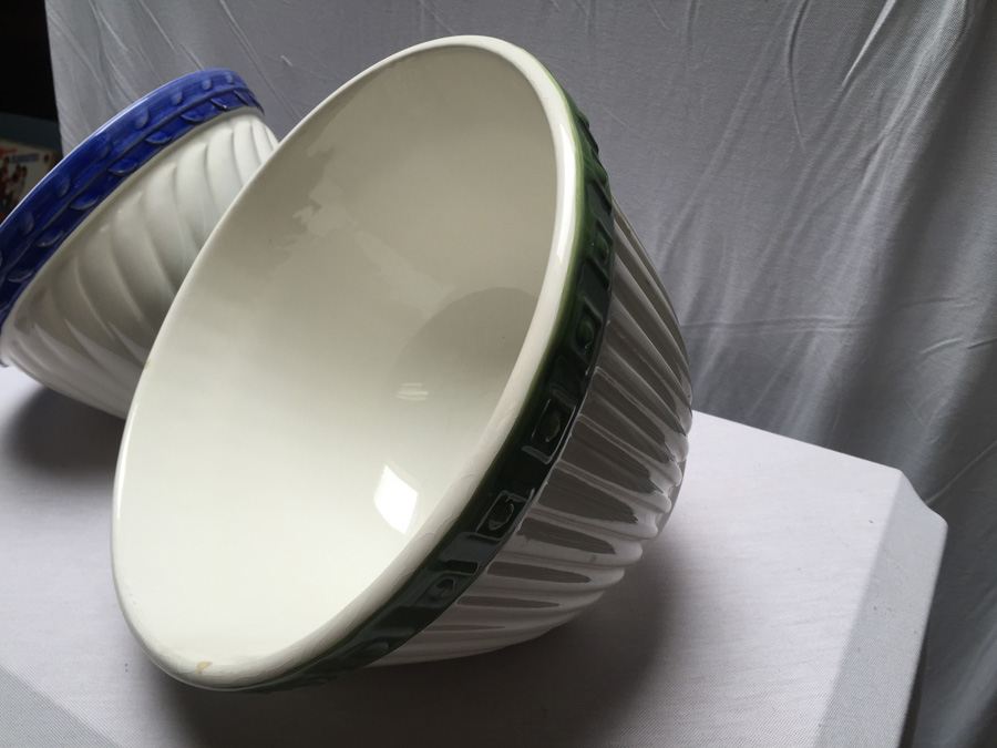 Pair of Italy Bowls by Certified International Corporation CIC - Minor Chips and Crazing [Photo 5]