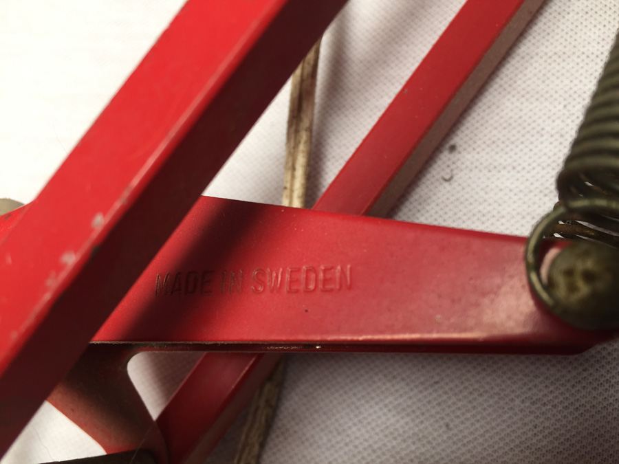 Red Adjustable Light Made in Sweden [Photo 3]