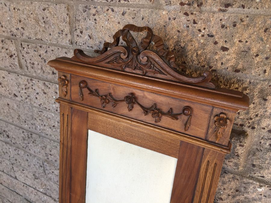 Gorgeous Vintage Wooden Chair [Photo 2]