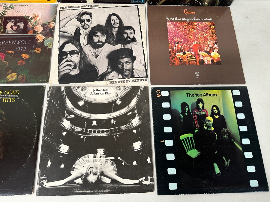 Just Added - (12) Vintage Vinyl Records [Photo 3]