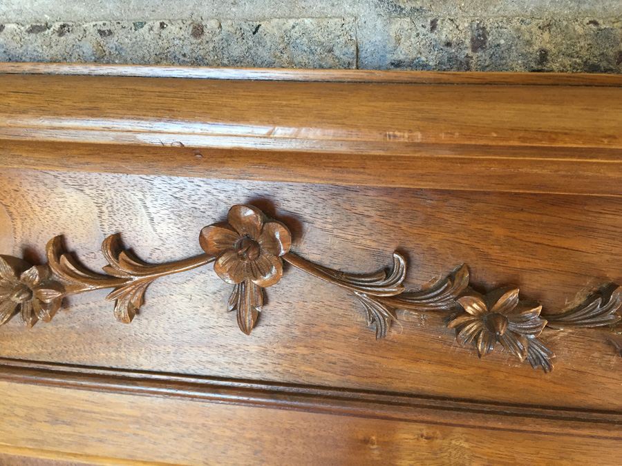 Gorgeous Vintage Twin Headboard and Footboard [Photo 10]