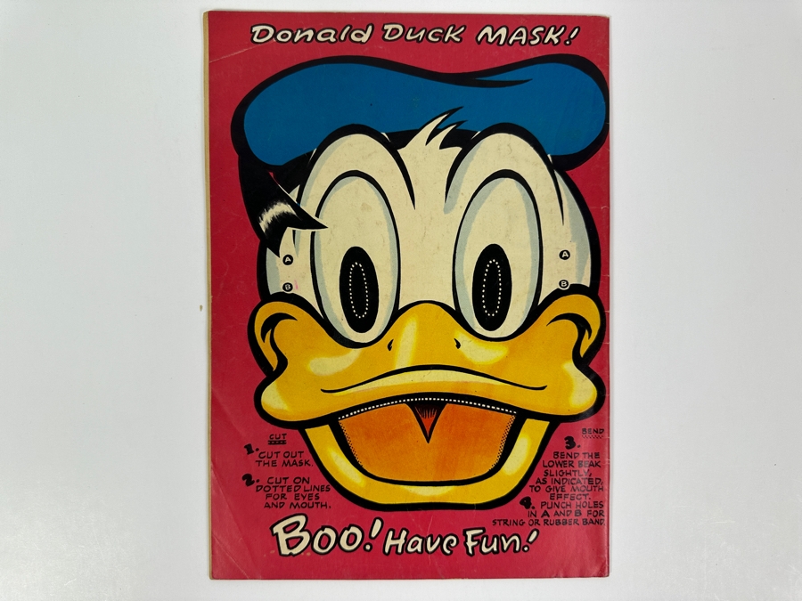 Dell Comics Walt Disney's Donald Duck In Trick Or Treat #26 Vintage 1952 10 Cent Comic Book Valued Ungraded: $31, 6.0: $300, 8.0: $480 [Photo 3]
