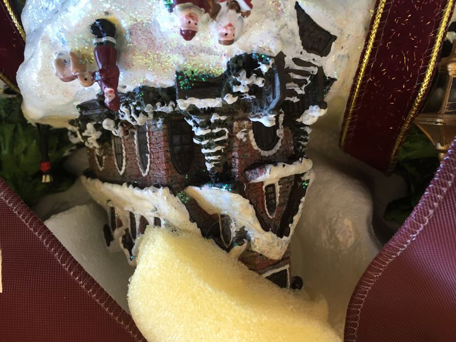 Thomas Kincaid Christmas Wreath [Photo 8]