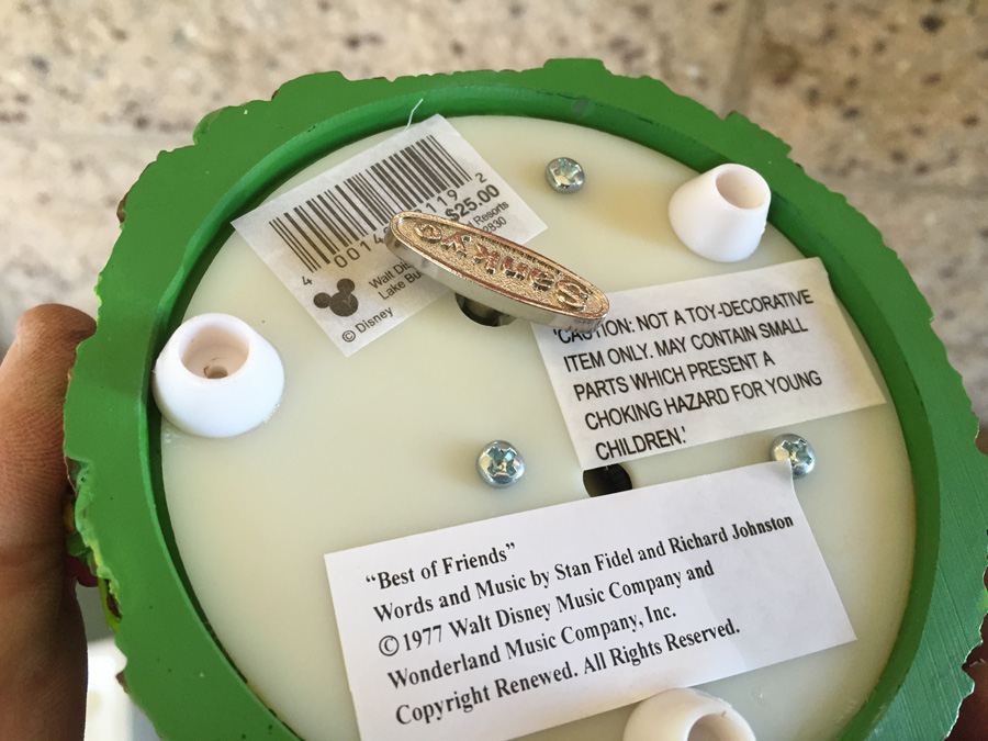 Walt Disney Music Box 'Best of Friends' [Photo 11]