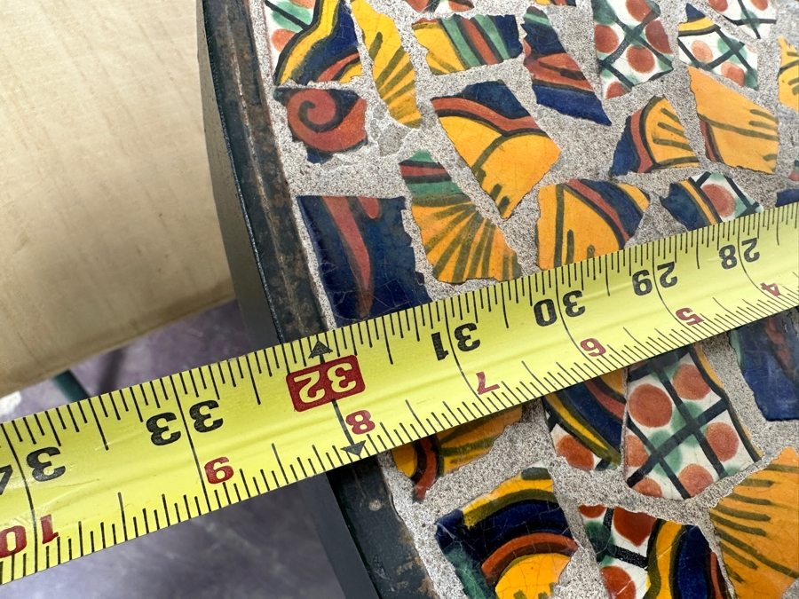 Stunning Wrought Iron Mosaic Tile Bistro Set With A 32' Round Table And Four Chairs [Photo 7]