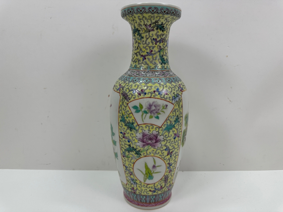 Vintage Chinese Famille Rose Porcelain Vase 12.5H [Photo 9]