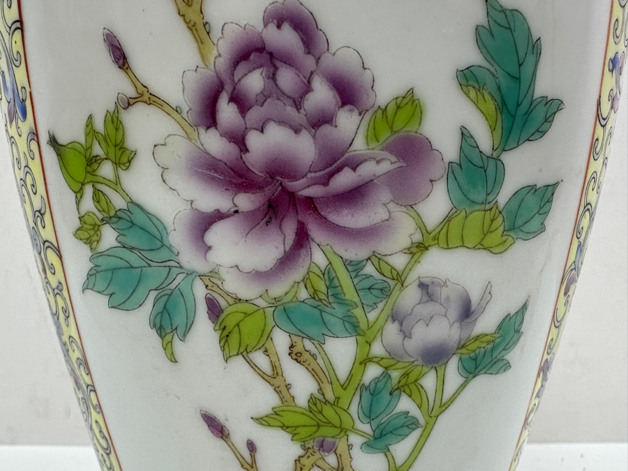 Vintage Chinese Famille Rose Porcelain Vase 12.5H [Photo 13]