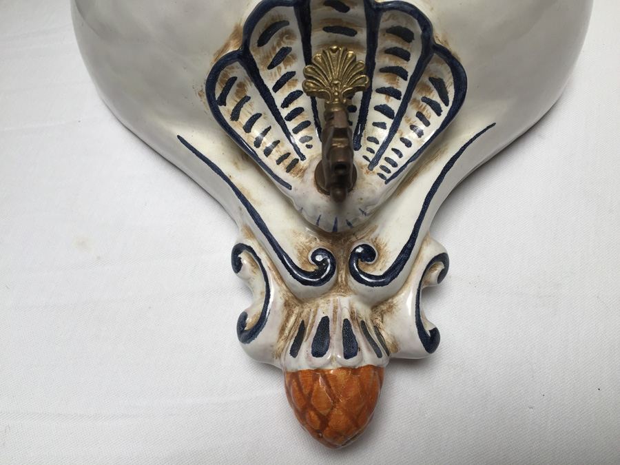Vintage Wall Hanging Lavabo, Italian Design Wall Pocket Fountain [Photo 5]