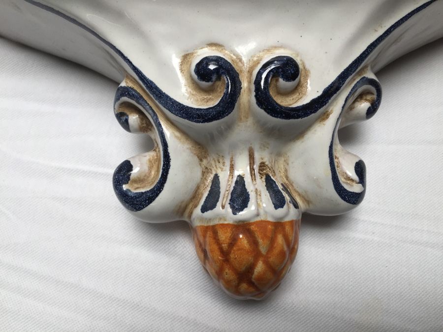 Vintage Wall Hanging Lavabo, Italian Design Wall Pocket Fountain [Photo 4]