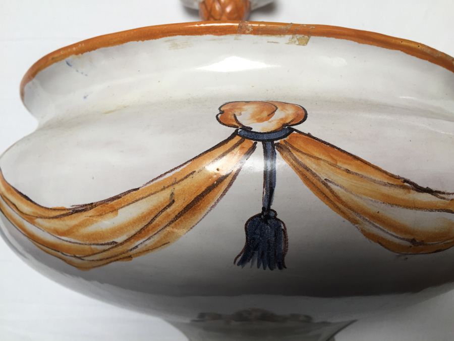 Vintage Wall Hanging Lavabo, Italian Design Wall Pocket Fountain [Photo 3]