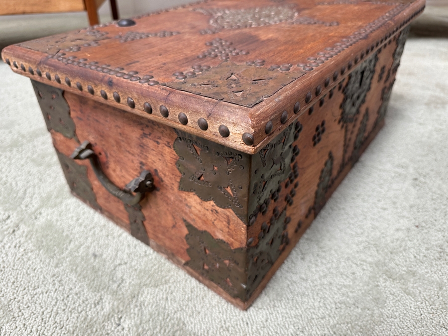 Vintage Wooden Zanzibar Chest Adorned With Brass 22.5W X 14D X 10H [Photo 5]