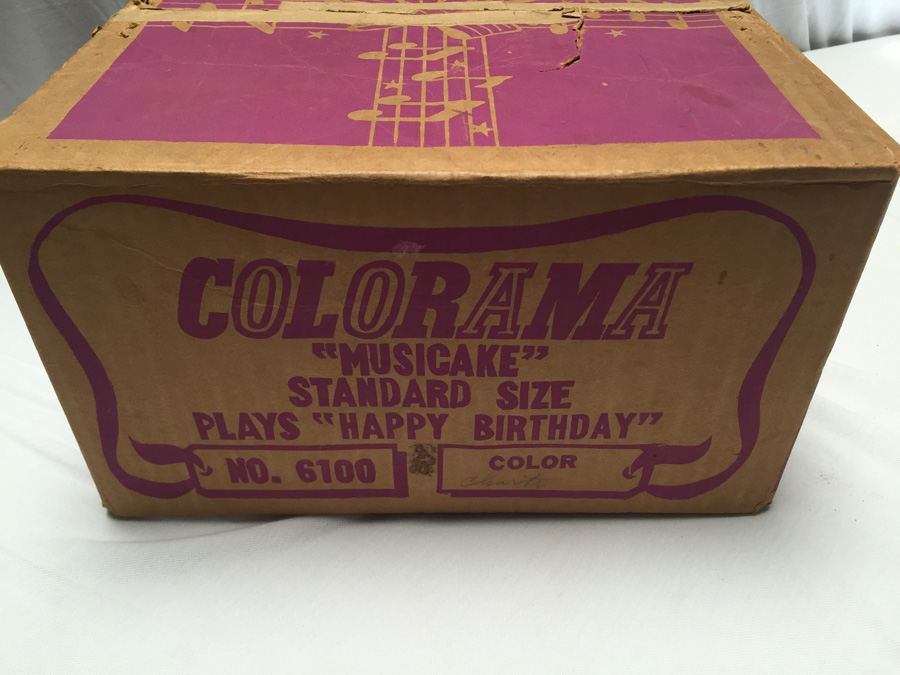 Colorama 'Musicake' Standard Size Plays 'Happy Birthday' Gold New in Box [Photo 5]