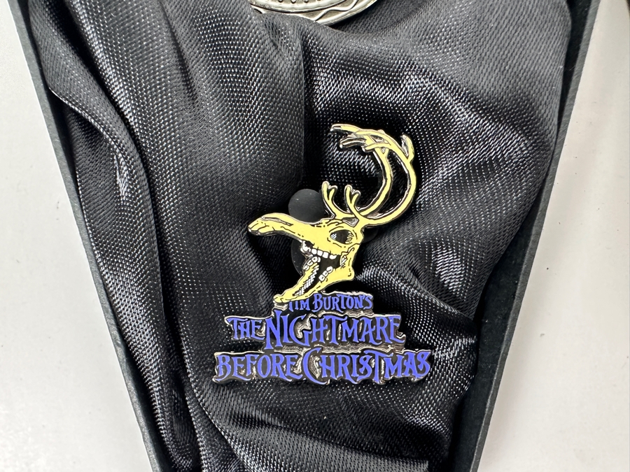 Limited Edition Of 750 Tim Burton's The Nightmare Before Christmas Trading Pin And Ornament September 20, 2004 With Original Casket Box [Photo 2]