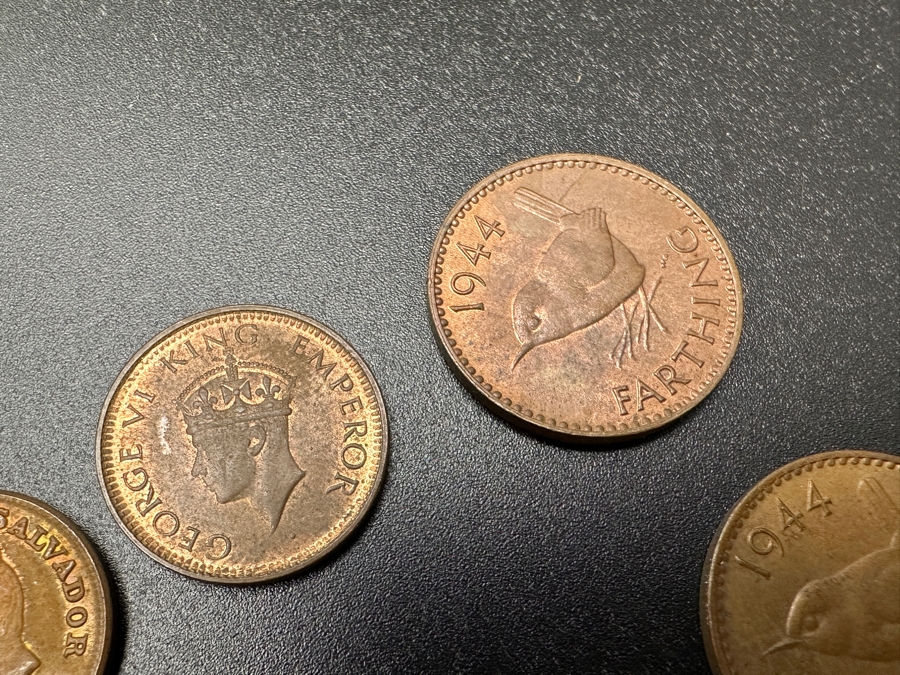 Just Added - (17) Various Foreign Coins [Photo 4]