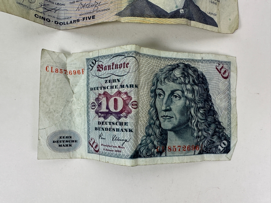 Just Added - Various Foreign Currency & Euro Coins Including 25 Canadian Dollars, 10 German Marks & 23 Euros In Coins [Photo 4]