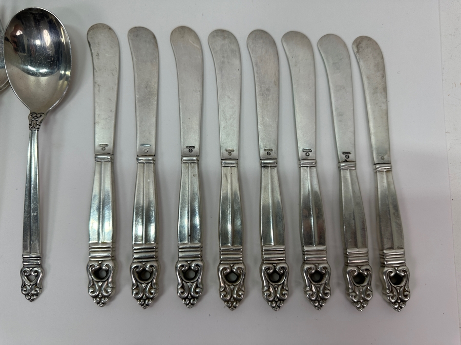 International Sterling Royal Danish Sterling Silver Flatware Service - Sterling Weighs 1,723g Not Including The Knives = $2,946 Melt Value / Spreader Knives With Sterling Blade & Handle Weighs 251.7g / Butter Knives Weigh 485.2g - Retails $12,000+ [Photo 5]
