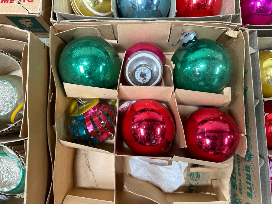 Collection Of Vintage Glass Christmas Tree Ornaments Shiny Brite [Photo 7]