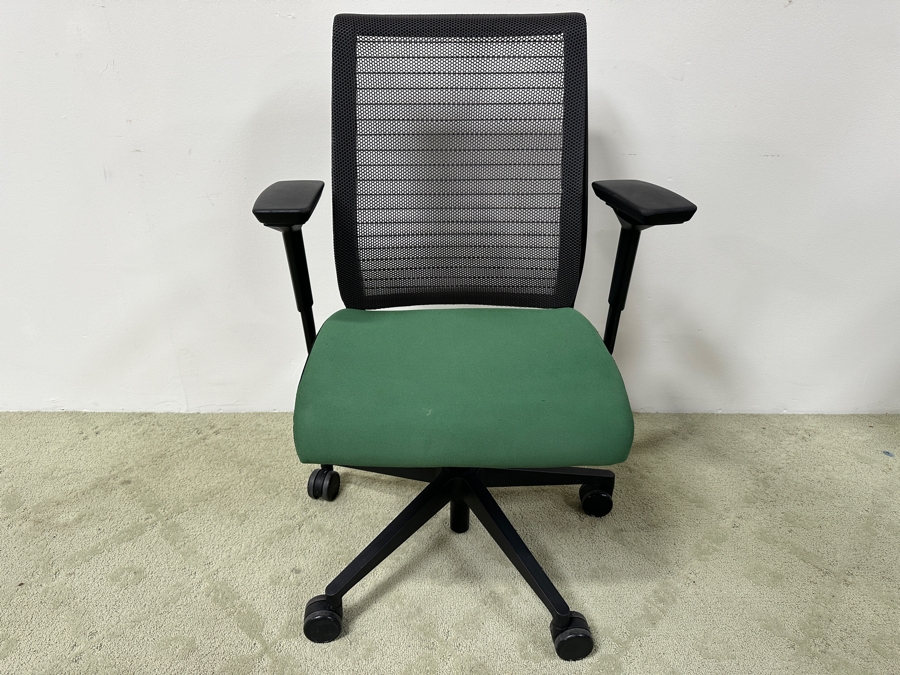 Steelcase Think Chair Office Chair With Casters 26W X 25D X 38H [Photo 4]
