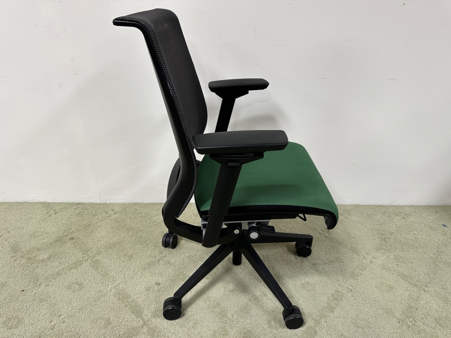 Steelcase Think Chair Office Chair With Casters 26W X 25D X 38H [Photo 3]