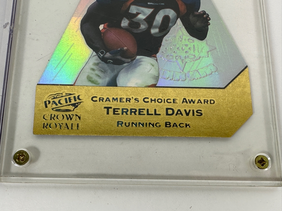 Just Added - 1997 Pacific Crown Royale Cramer's Choice Award Jumbo Football Cards: John Elway & Terrell Davis [Photo 4]