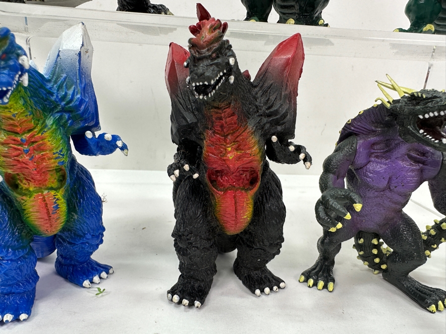 Just Added - (7) Vintage 1995 Toho Trendmasters Godzilla Wars Action Figures [Photo 3]