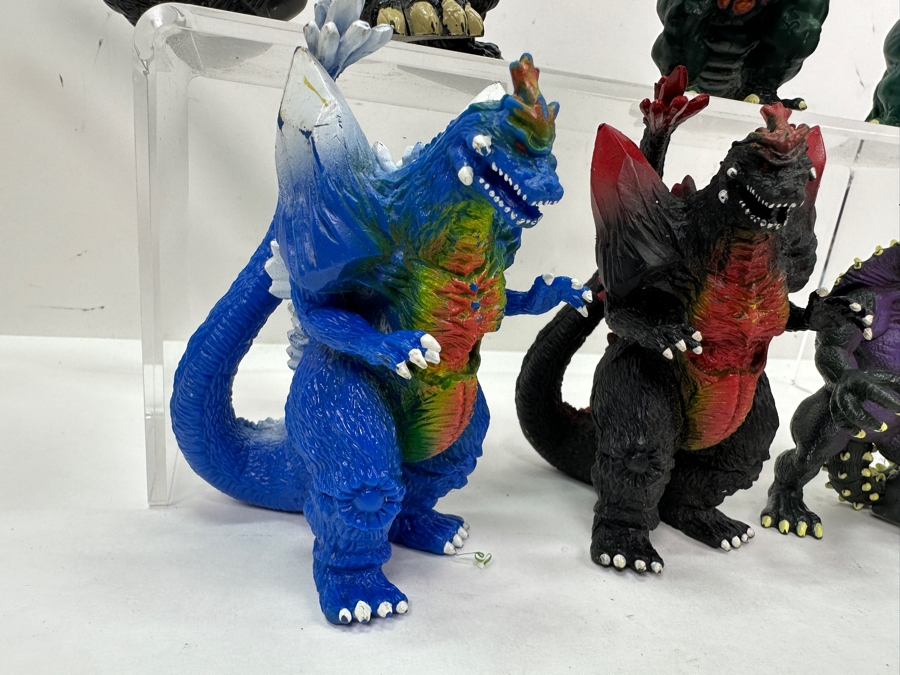 Just Added - (7) Vintage 1995 Toho Trendmasters Godzilla Wars Action Figures [Photo 2]